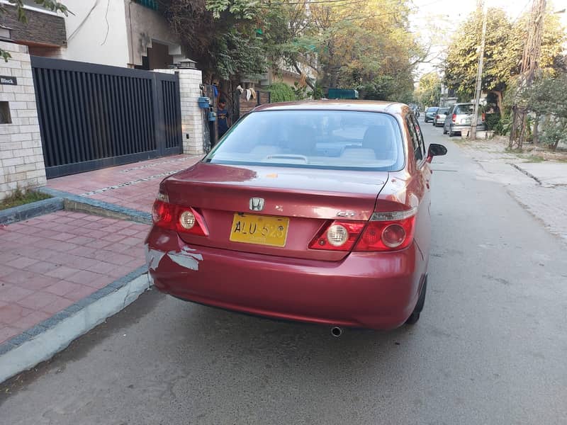 Honda City IDSI 2006 - Low Mileage - Manual 1