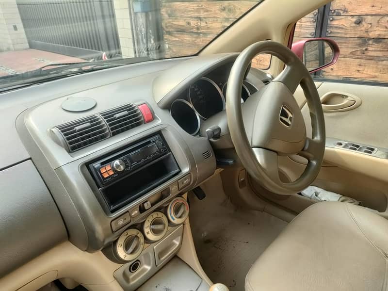 Honda City IDSI 2006 - Low Mileage - Manual 4