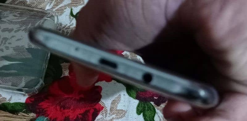 Samsung j7 unit IC wala all okay hotspot ke liye okay demand 8000 0