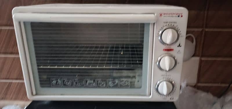 WESTPOINT OVEN LIKE NEW 0