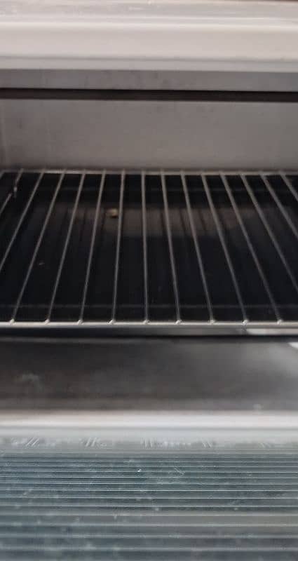 WESTPOINT OVEN LIKE NEW 1