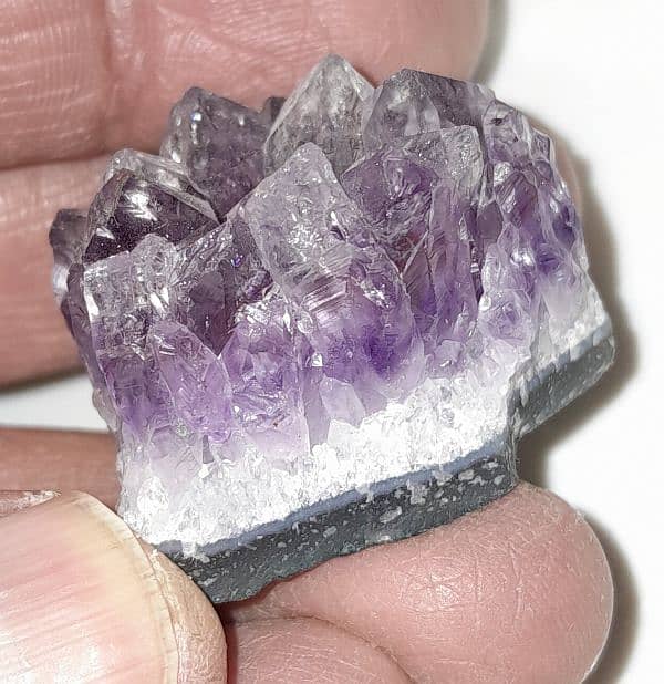 AMETHYST SPECIMENS FOR DECORATION. . 0