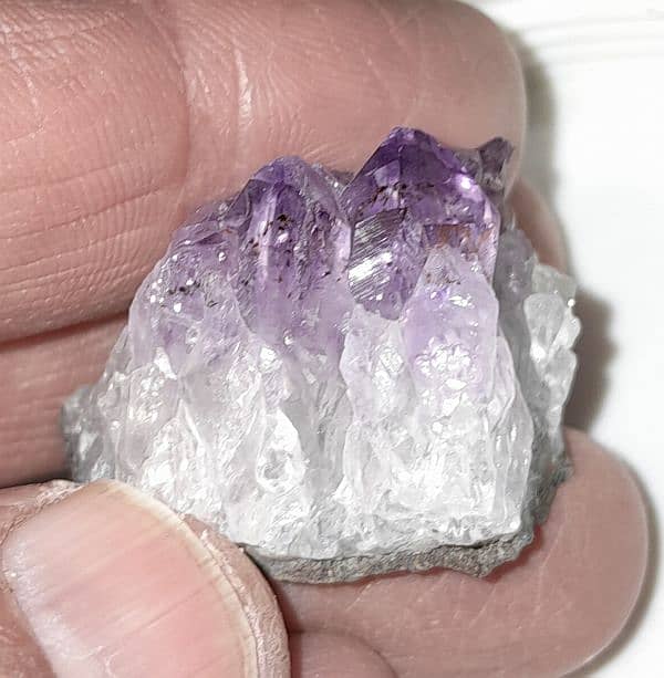 AMETHYST SPECIMENS FOR DECORATION. . 5