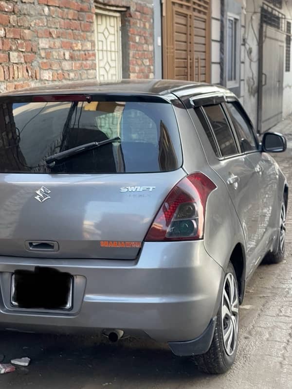 Suzuki Swift 2012 1