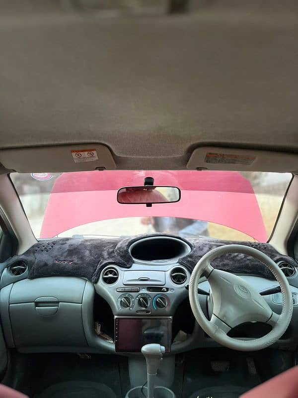 Toyota Vitz 2000 9