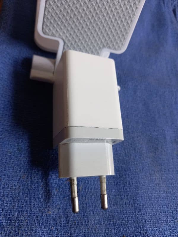 Oppo A5 4/128 2020 Original Adapter and Original Cable in good condtn 3