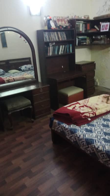 Gulberg 4 Furnished Bedroom Available For Female Jobians or student 4