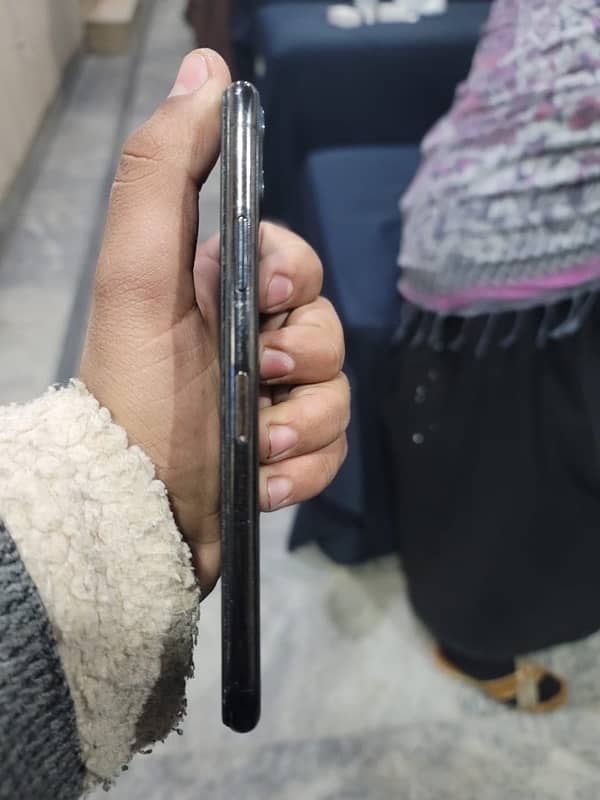 iPhone 11 Pro Max 64gb 4