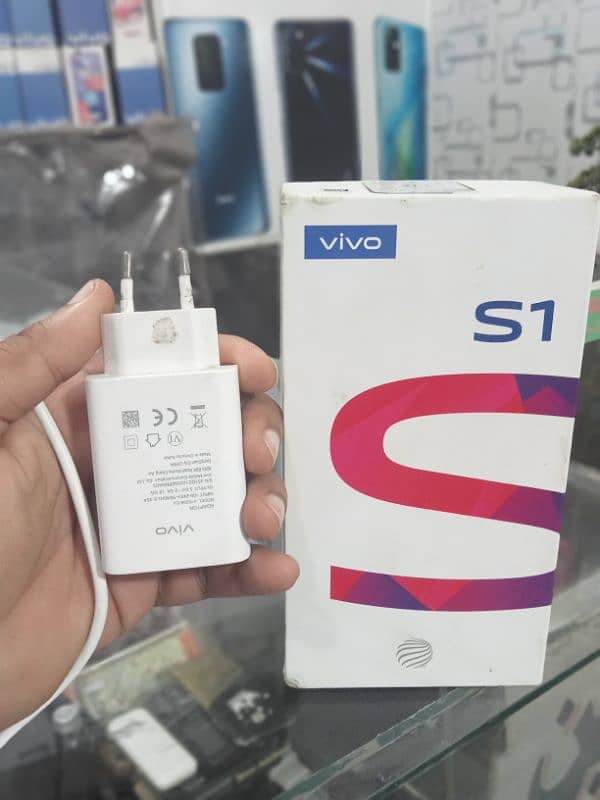 vivo s1 4+128 1