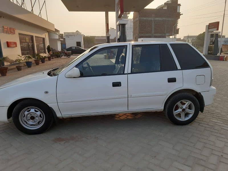 Suzuki Cultus 2013 5