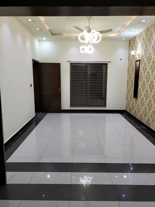 8 Marla House For Sale In Bahria Town Lahore 18