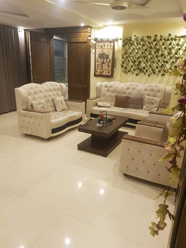 Par Day and short Time full furnish one BeD Room ment Available for rent Bahria Town Phase 6 family apartment 6