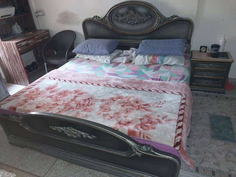 King Size Bed Set For Sale 2