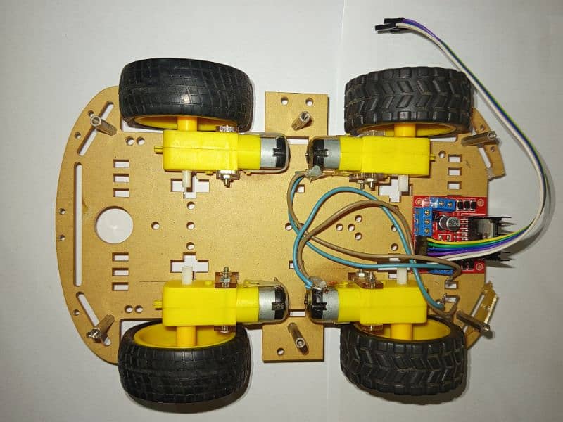 4WD RC Car Chassis with L298N Driver 2