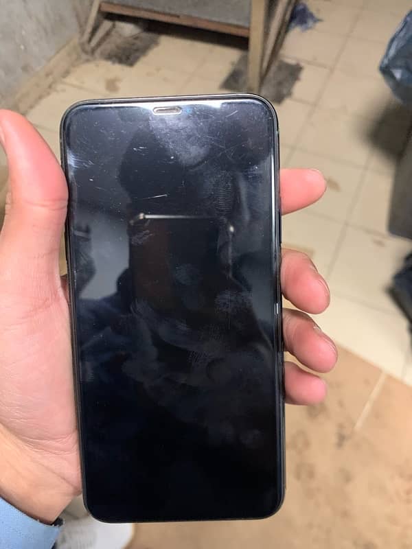 iPhone 11 pro max 7