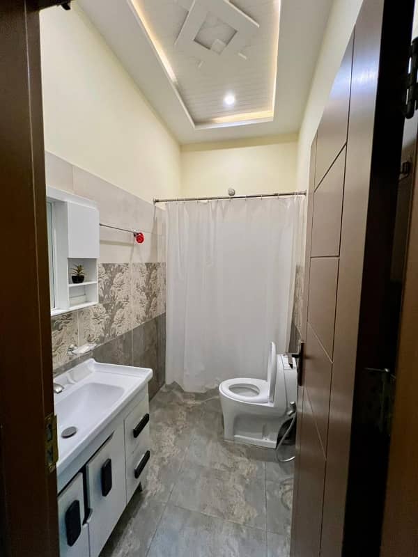 ten marla upper portion for rent 18