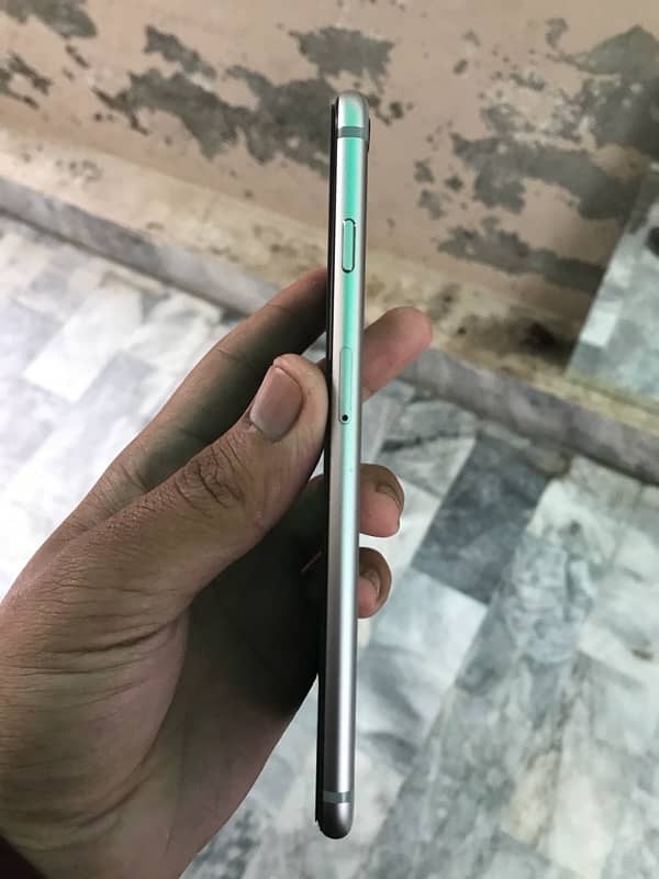 IPhone 6s plus 32 gb non pta  10by 10 exchange possible 4