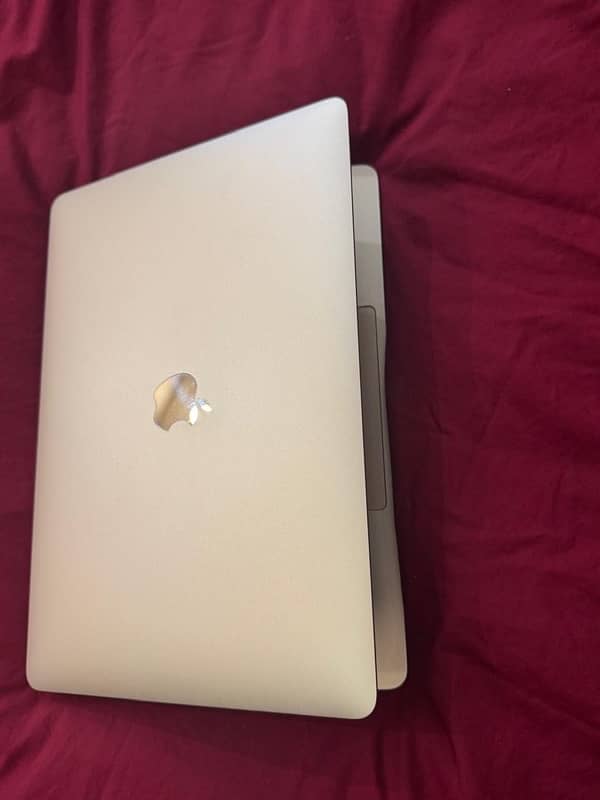 MACBOOK Air 2019 1