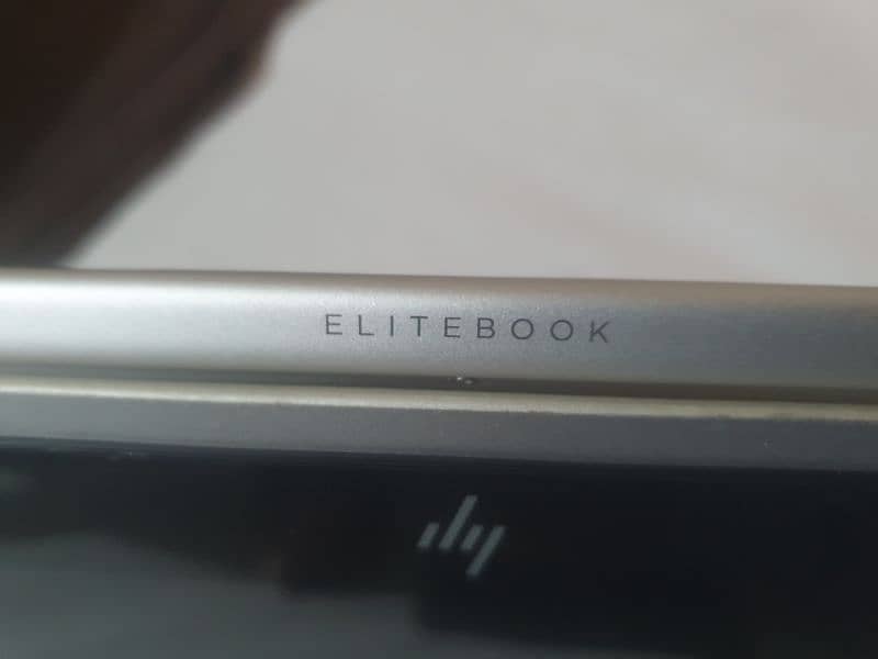 HP Elitebook 830 G6 x360 17