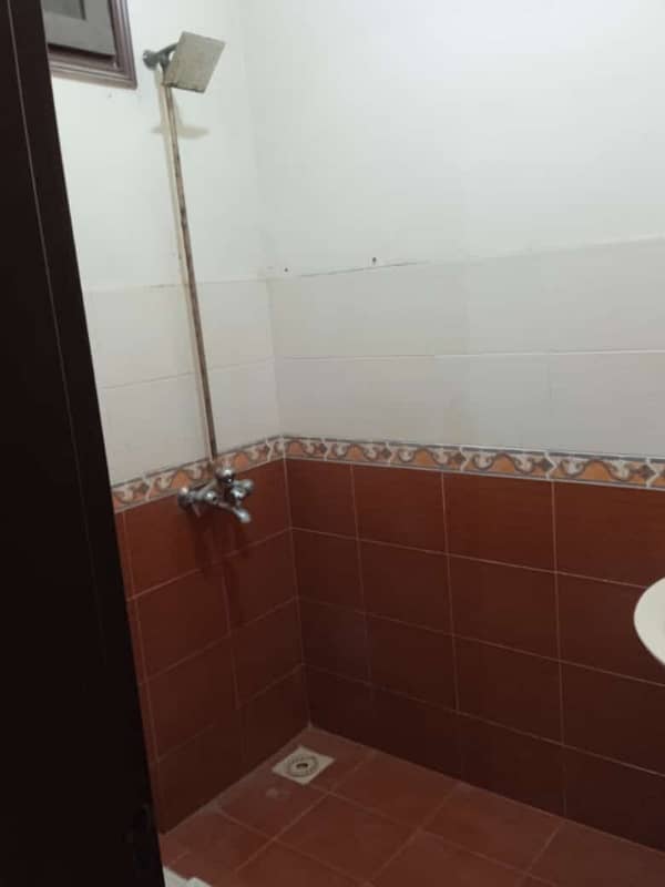 well maintained two bed dd portion for rent in gulzar e hijri 4