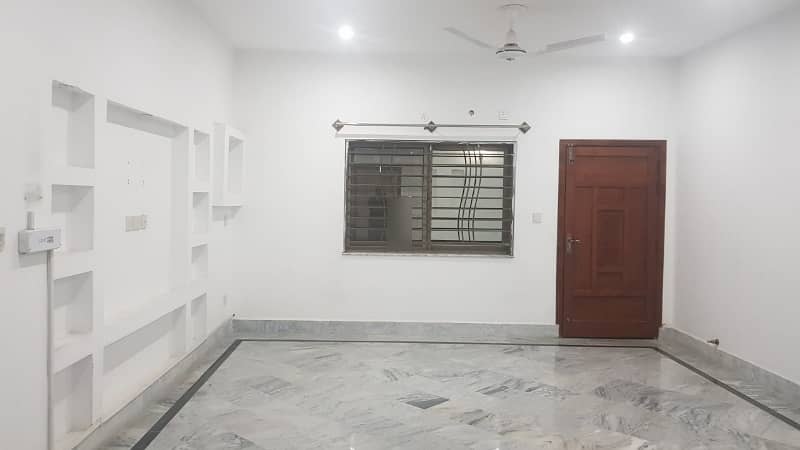 Spacious Lower Portion Is Available For Rent In Ideal Location Of G-15/1 1