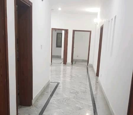 Spacious Lower Portion Is Available For Rent In Ideal Location Of G-15/1 2