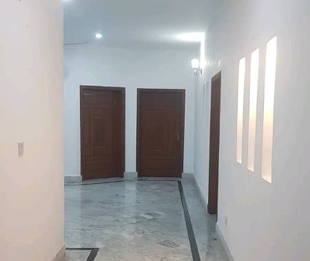 Spacious Lower Portion Is Available For Rent In Ideal Location Of G-15/1 18