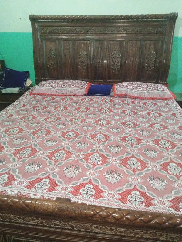 chiniot wooden bed with 02 side table with out matters 10/9 condition 0