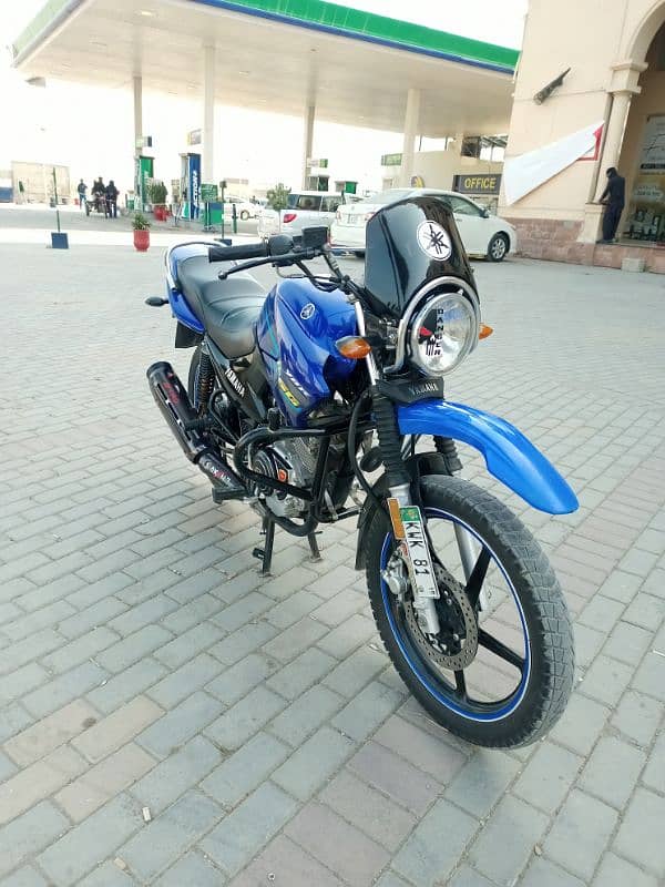 Yamaha ybr 125G 8