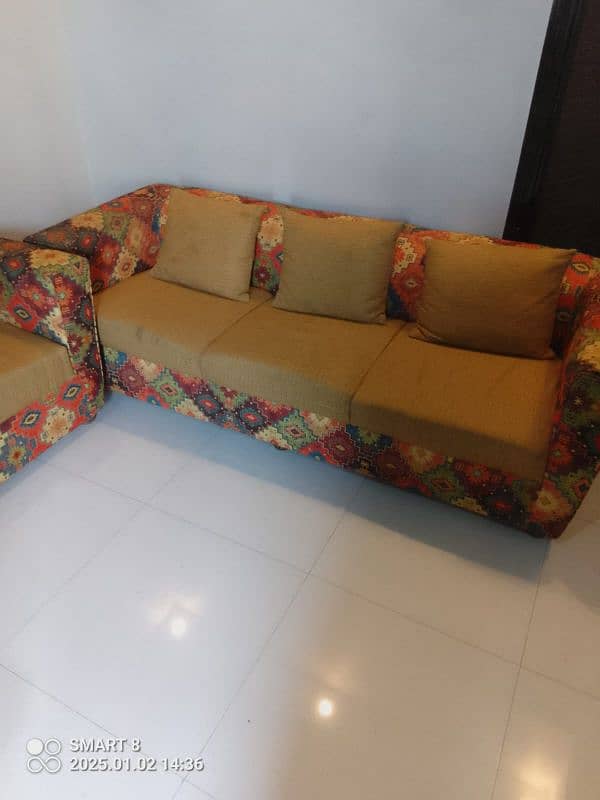 sofa set 5 seater urgent sale 1