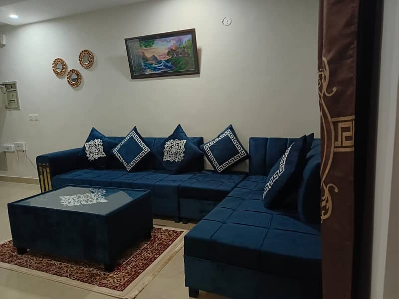 1 BHK furnished Luxurious apartment daily basis and weekly available 3