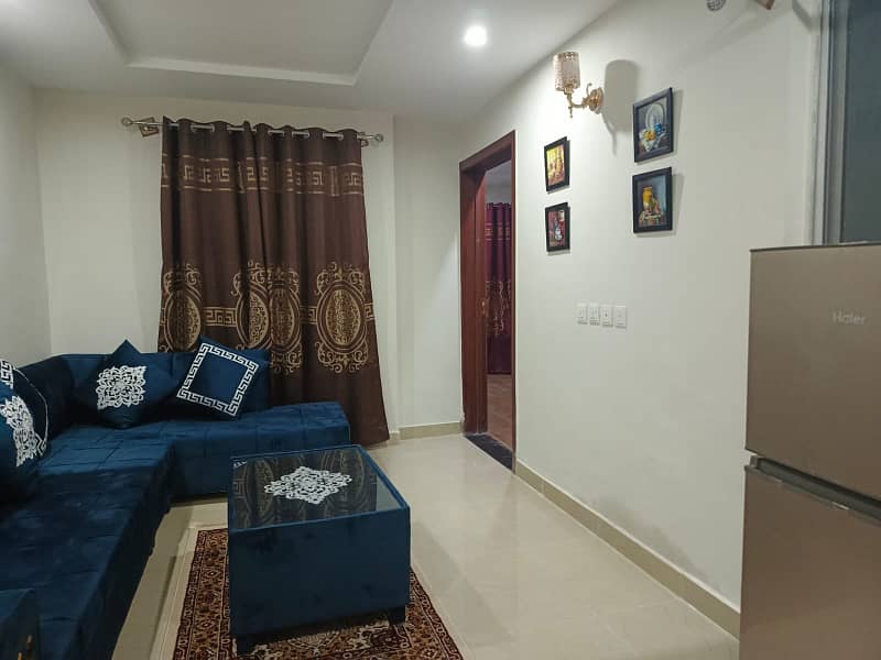 1 BHK furnished Luxurious apartment daily basis and weekly available 7