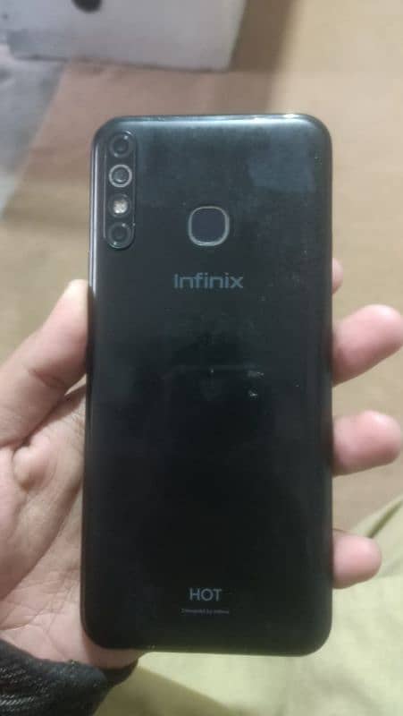 Infinix Hot 8 4 RAM 64ROM 2