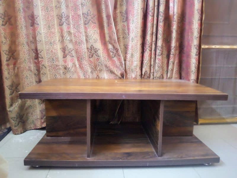 CENTER TABLE AVAILABLE FOR SALE 0