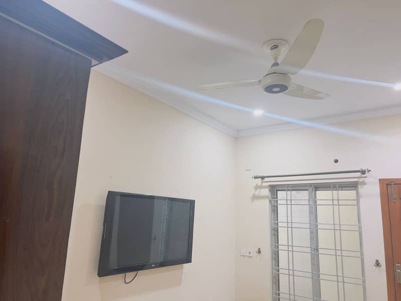 1 kanal prtion 3 bed for rent dha phase 2 islamabad 4