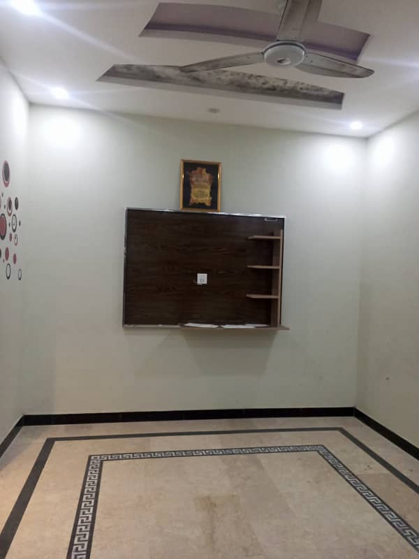 Upper portion house for rent. Location paris city f block carpets road. 8