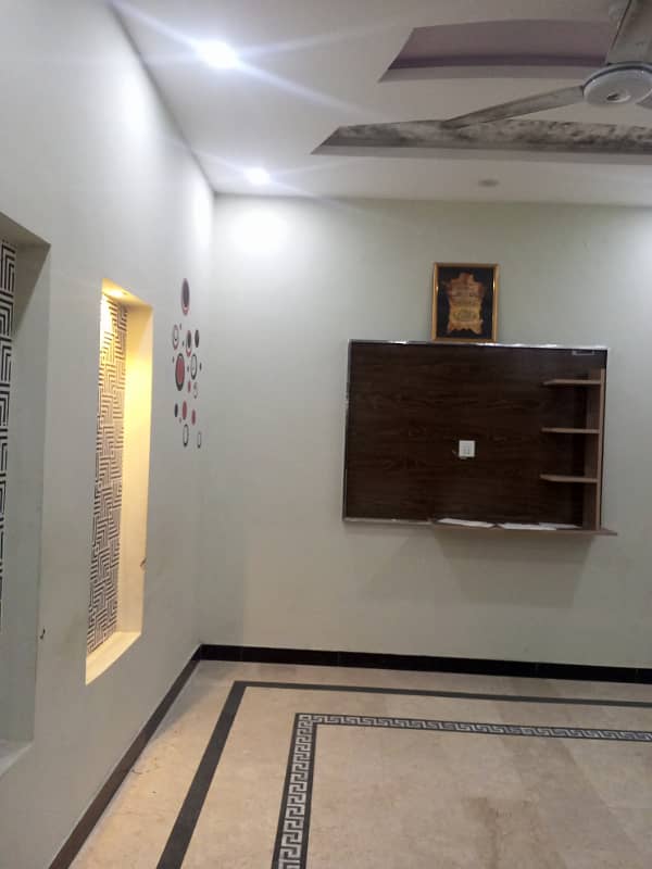 Upper portion house for rent. Location paris city f block carpets road. 9