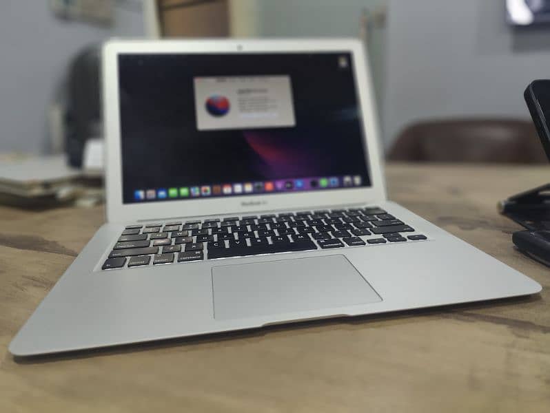 Macbook Air 13-inch Early 2015 with 10/10 Condition 9