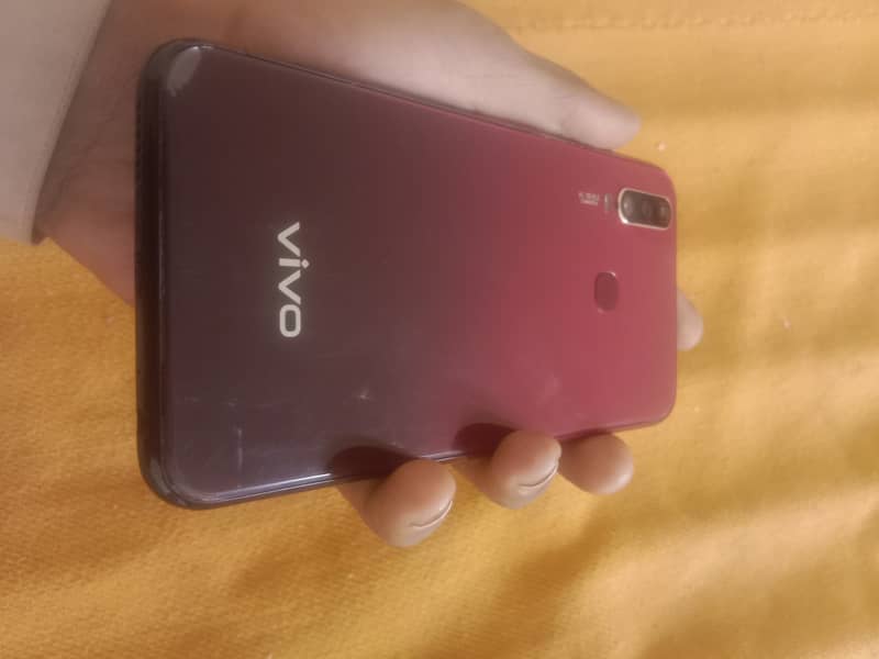 Vivo Y15 4