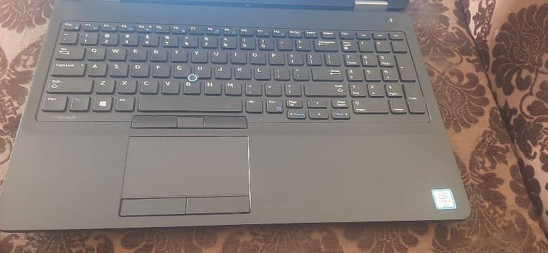 Dell latitude E5570 core i5 6th generation 1