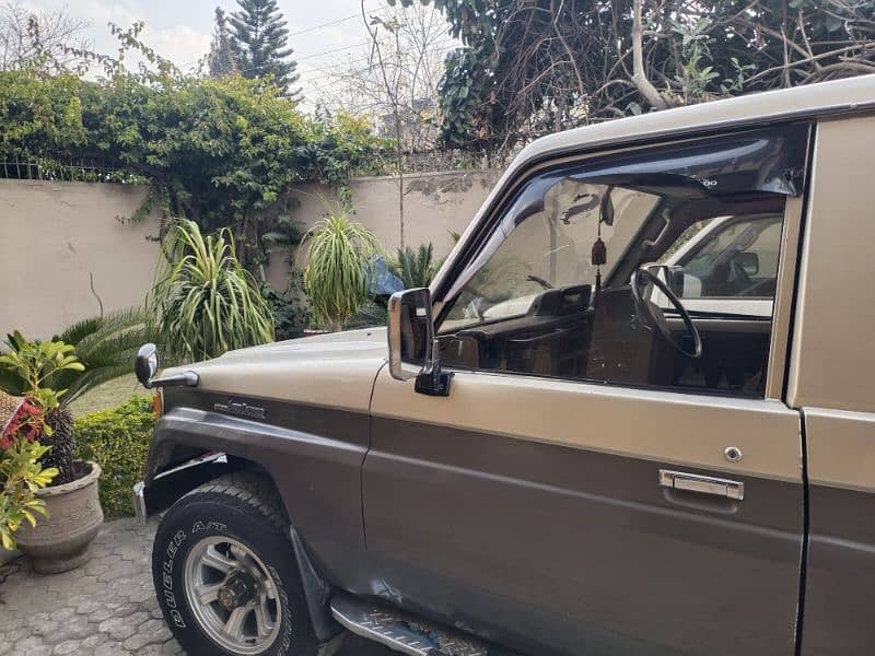 Toyota Land Cruiser 1989 7