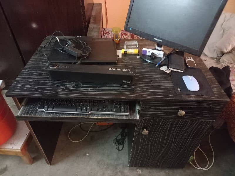 Office/laptop table for sale 2