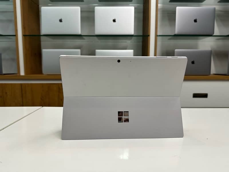 SURFACE 2-in-1 ( CORE - i7 / 11TH GEN ) 16 GB RAM-256 GB SSD 2