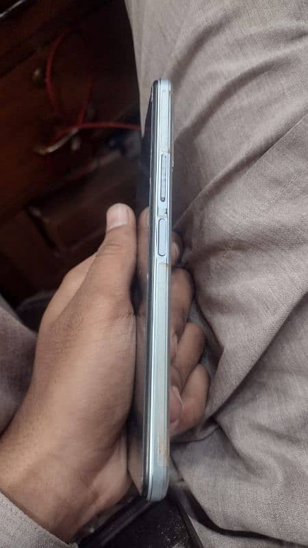 Vivo y21 all ok condition ap ka sam na ha 4