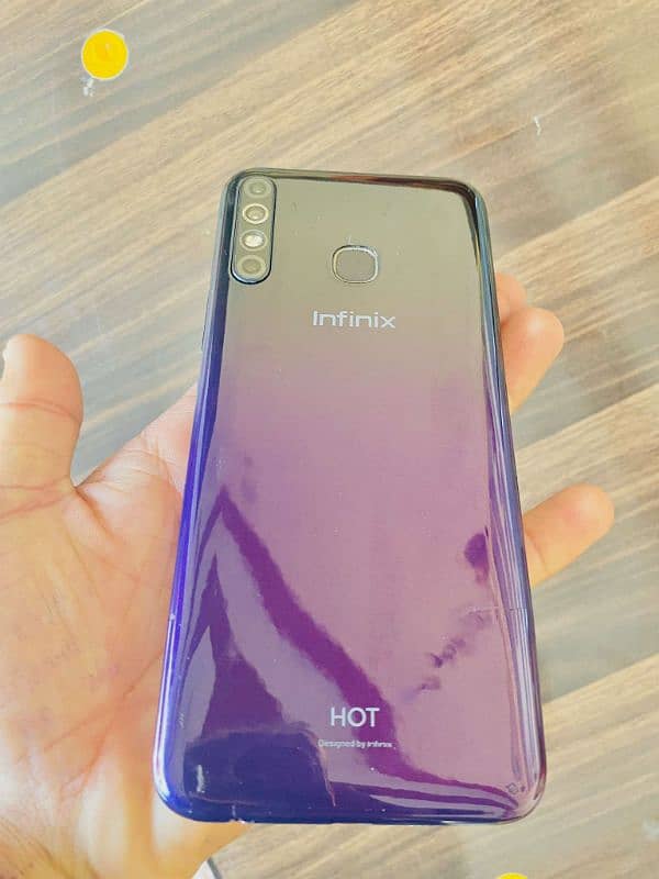 Infinix Hot 8.  storage 64GB. RAM 4GB. one hand use. Battery 5000. 1