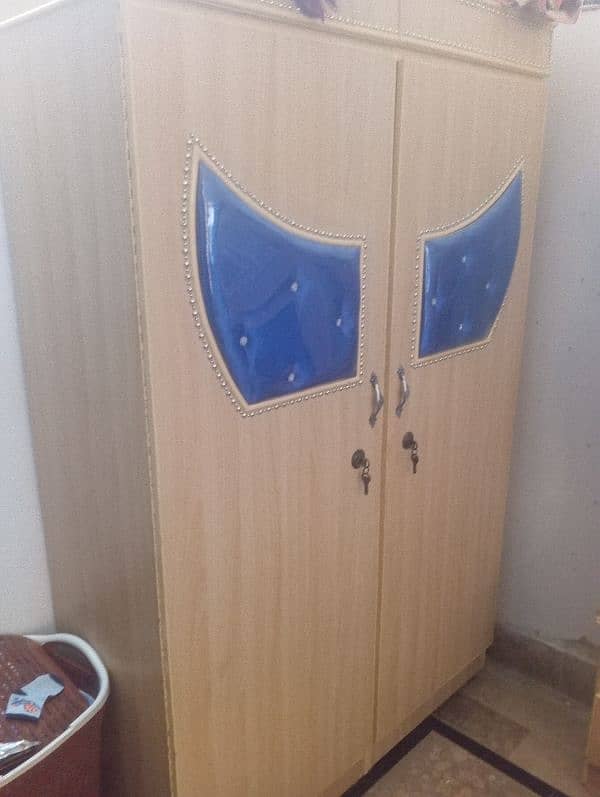 Wooden Wardrobes 0