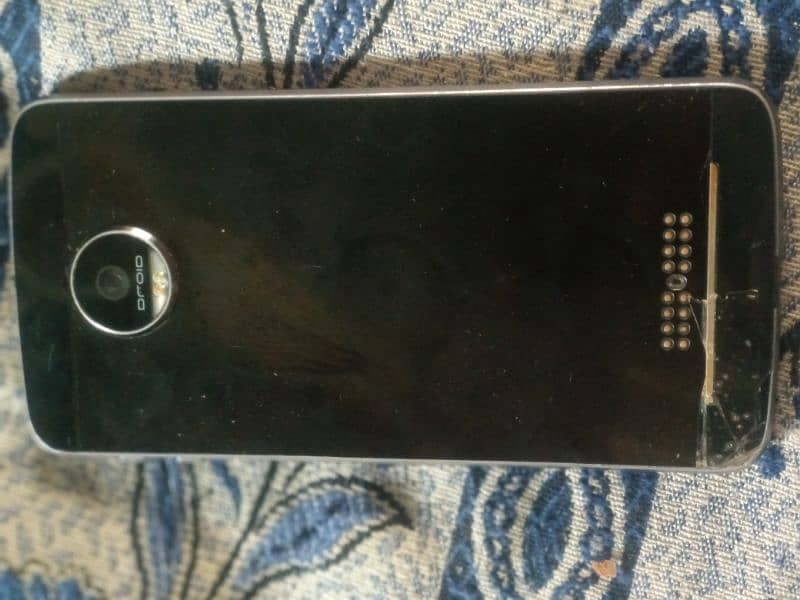 Moto Z Force all ok condition 10/10 type C and also wireless charging 1