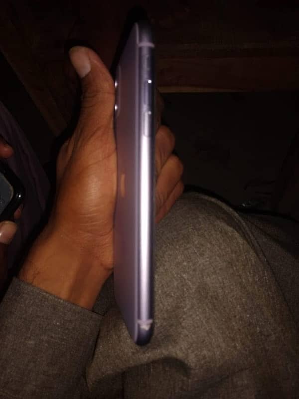 iPhone 11 Jv Non Pta 64GB 5