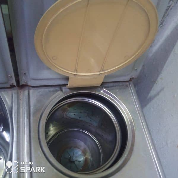 Pak Washing machine with dryer 2