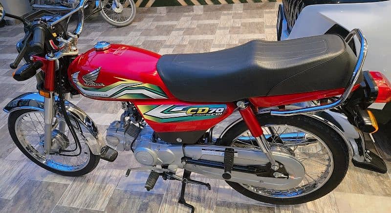 Honda CD70 2023 - Like New Condition 2